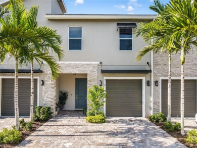 Beach Townhome/Townhouse Sale Pending in Lake Worth, Florida