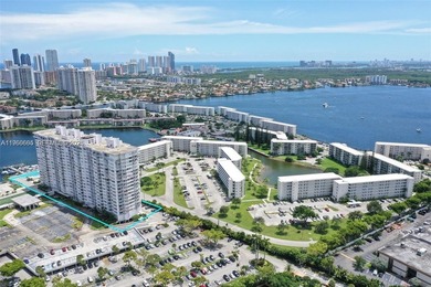 Beach Condo For Sale in Aventura, Florida
