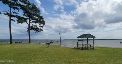 Beach Home For Sale in Bayboro, North Carolina