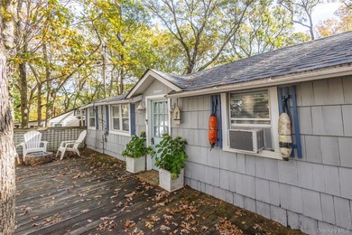 Beach Home For Sale in Baiting Hollow, New York