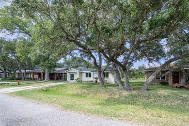 Beach Home For Sale in Rockport, Texas