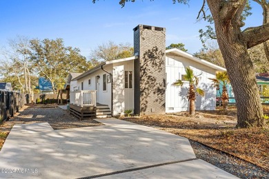 Beach Home For Sale in Oak Island, North Carolina