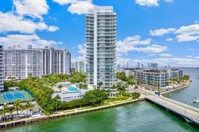 Beach Condo For Sale in Miami Beach, Florida