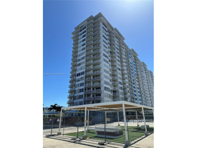 Beach Condo For Sale in Aventura, Florida