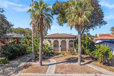 Beach Home For Sale in Corpus Christi, Texas