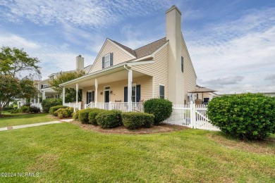 Beach Home For Sale in Beaufort, North Carolina