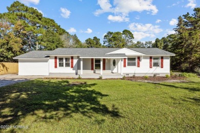 Beach Home For Sale in Newport, North Carolina