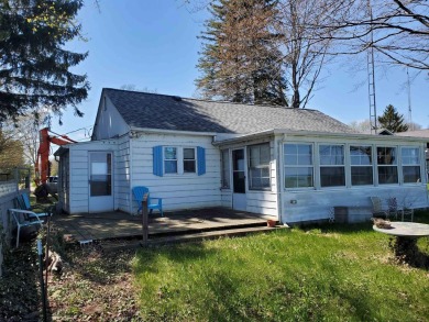 Beach Home For Sale in Lexington, Michigan