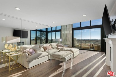 Beach Condo For Sale in Marina Del Rey, California