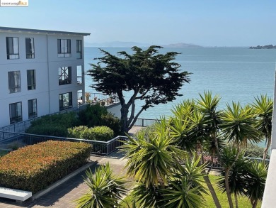 Beach Condo Sale Pending in Emeryville, California