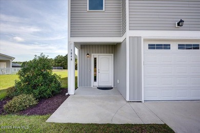 Beach Townhome/Townhouse Active Under Contract in Swansboro, North Carolina