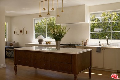 Beach Home For Sale in Venice, California