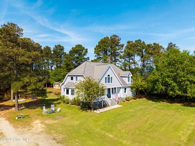 Beach Home For Sale in Aydlett, North Carolina