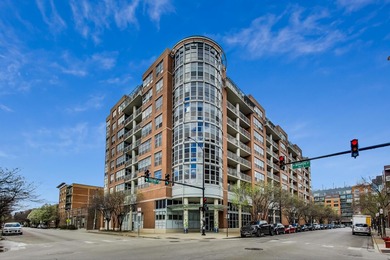 Beach Condo For Sale in Chicago, Illinois