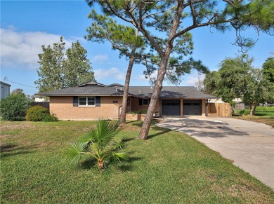 Beach Home For Sale in Ingleside, Texas
