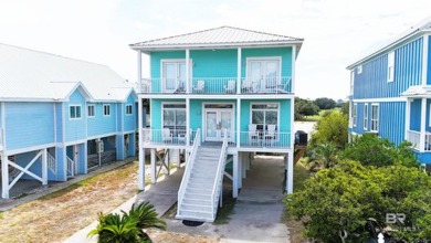 Beach Home For Sale in Gulf Shores, Alabama