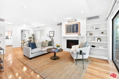 Beach Condo For Sale in Santa Monica, California