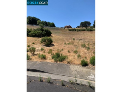 Beach Lot For Sale in Vallejo, California