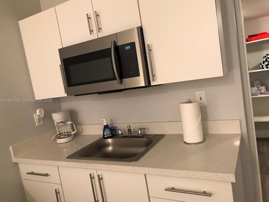 Beach Condo For Sale in Hallandale Beach, Florida