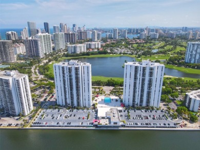 Beach Condo For Sale in Aventura, Florida