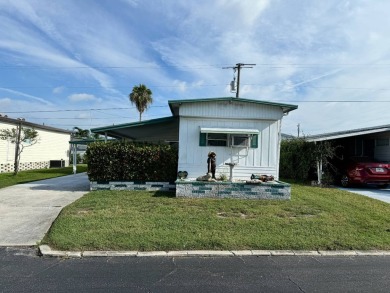 Beach Home For Sale in Bradenton, Florida