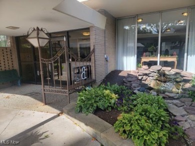 Beach Condo For Sale in Euclid, Ohio