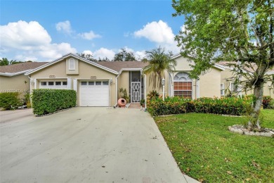 Beach Townhome/Townhouse For Sale in Green Acres, Florida