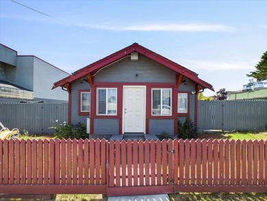 Beach Home For Sale in Eureka, California