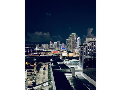 Beach Condo For Sale in Miami, Florida