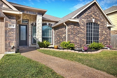 Beach Home Active Under Contract in Portland, Texas