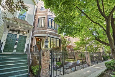 Beach Home For Sale in Chicago, Illinois