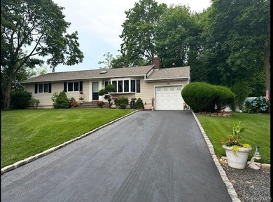 Beach Home For Sale in Miller Place, New York