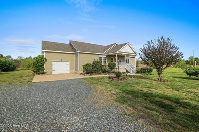 Beach Home For Sale in Coinjock, North Carolina