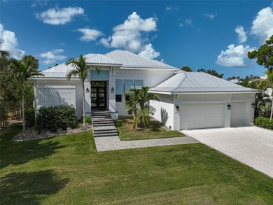 Beach Home For Sale in Sarasota, Florida