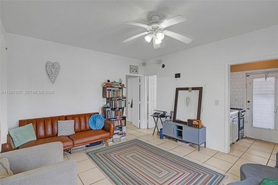 Beach Condo For Sale in Miami Beach, Florida