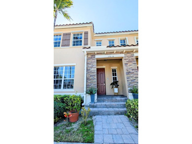 Beach Townhome/Townhouse For Sale in Miami, Florida