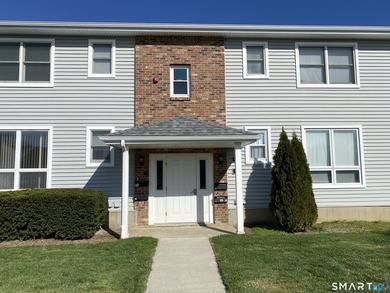 Beach Condo For Sale in Milford, Connecticut