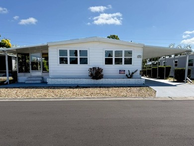 Beach Home For Sale in Bradenton, Florida