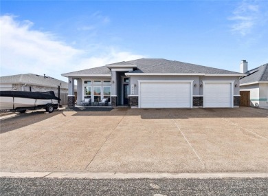 Beach Home For Sale in Corpus Christi, Texas