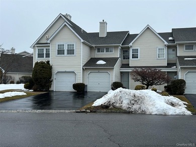 Beach Condo Sale Pending in East Setauket, New York