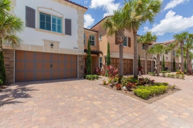 Beach Townhome/Townhouse For Sale in Wellington, Florida