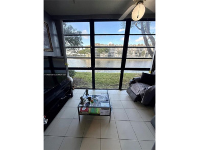 Beach Condo Sale Pending in Tamarac, Florida