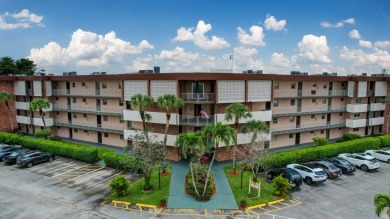 Beach Condo For Sale in Lauderdale Lakes, Florida