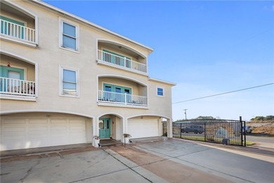 Beach Townhome/Townhouse For Sale in Corpus Christi, Texas