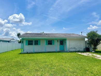 Beach Home Sale Pending in New Port Richey, Florida