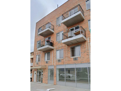 Beach Condo For Sale in Flushing, New York