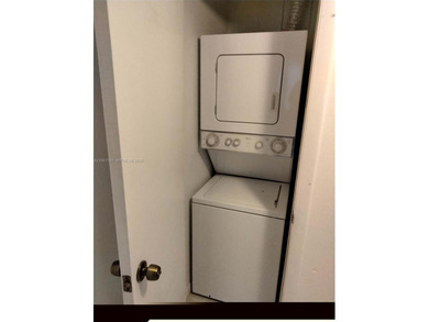 Beach Condo For Sale in Miami, Florida