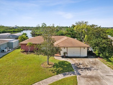 Beach Home Sale Pending in Holiday, Florida