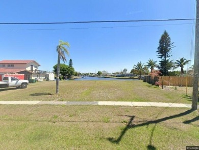 Beach Lot For Sale in Port Charlotte, Florida