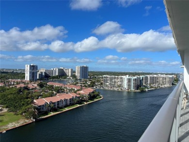 Beach Condo For Sale in Hollywood, Florida